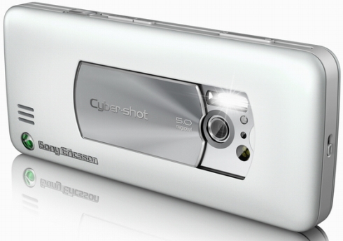 Sony Ericsson C901 eco-friendly 5Mp camera phone