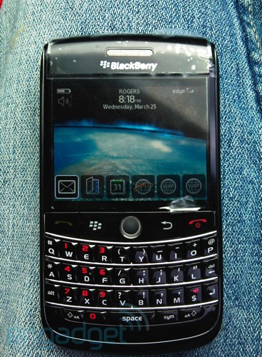 blackberry-onyx-itw-01-sm