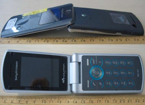 sony-ericsson-w518a-att-2