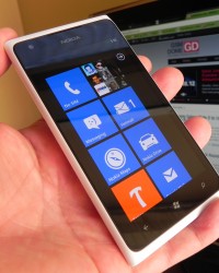 02_Nokia-Lumia-900-reviewgsmdome-com