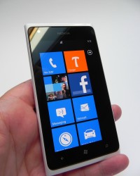 13_Nokia-Lumia-900-reviewgsmdome-com