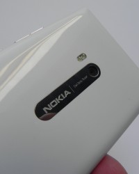 17_Nokia-Lumia-900-reviewgsmdome-com