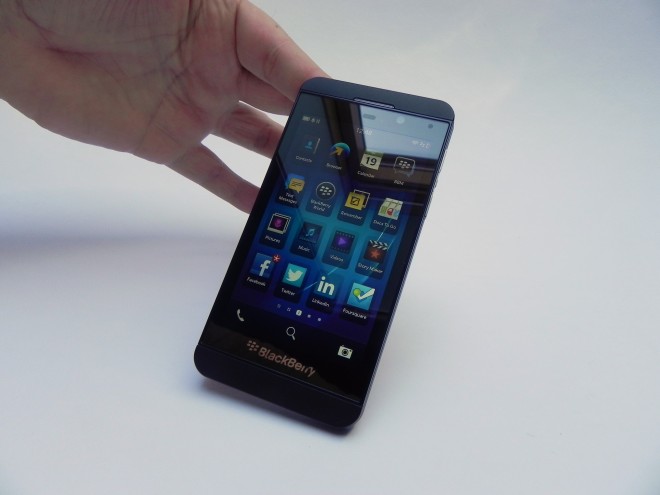 BlacjBerry-Z10-review-GSMDome-com_44