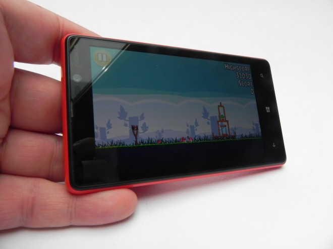 Nokia-Lumia-820-review-GSMDome-com_10