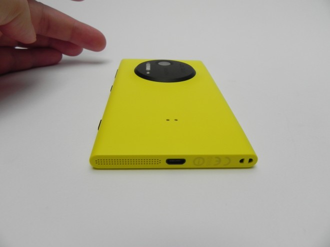 Nokia-Lumia-1020-review-gsmdome-com_17