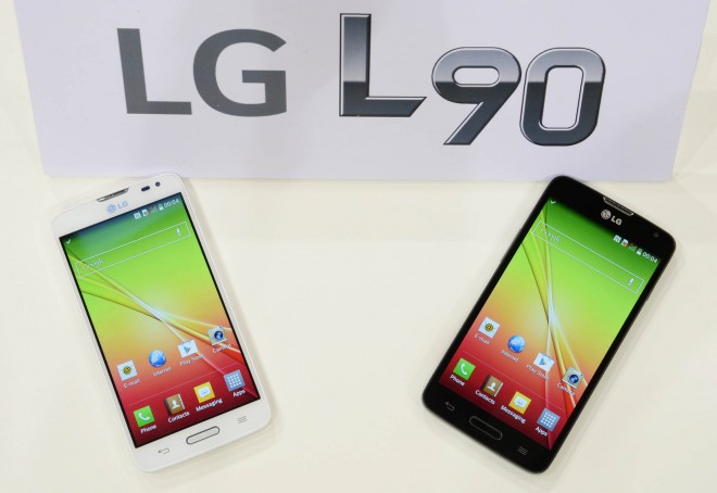 LG_L90 Global debut 02