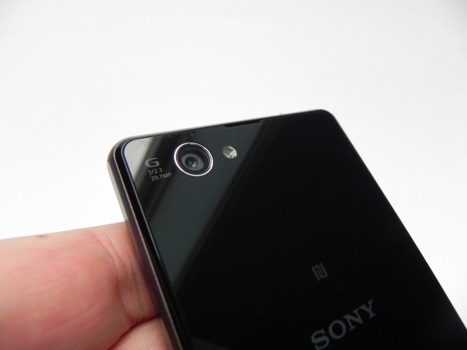 Sony-Xperia-Z1-Compact-review-GSMDome-com_25