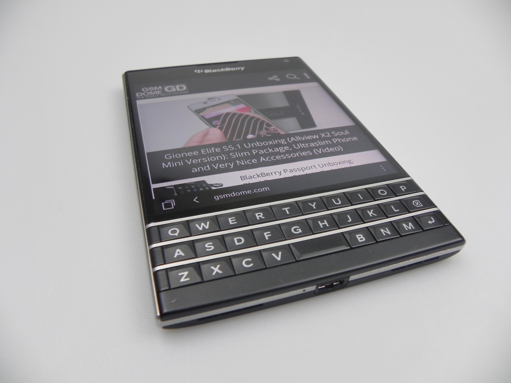 BlackBerry Passport ブラックベリー パスポート 本体 美品 BlackBerry Passport 32 GB Smartphone, 4.5