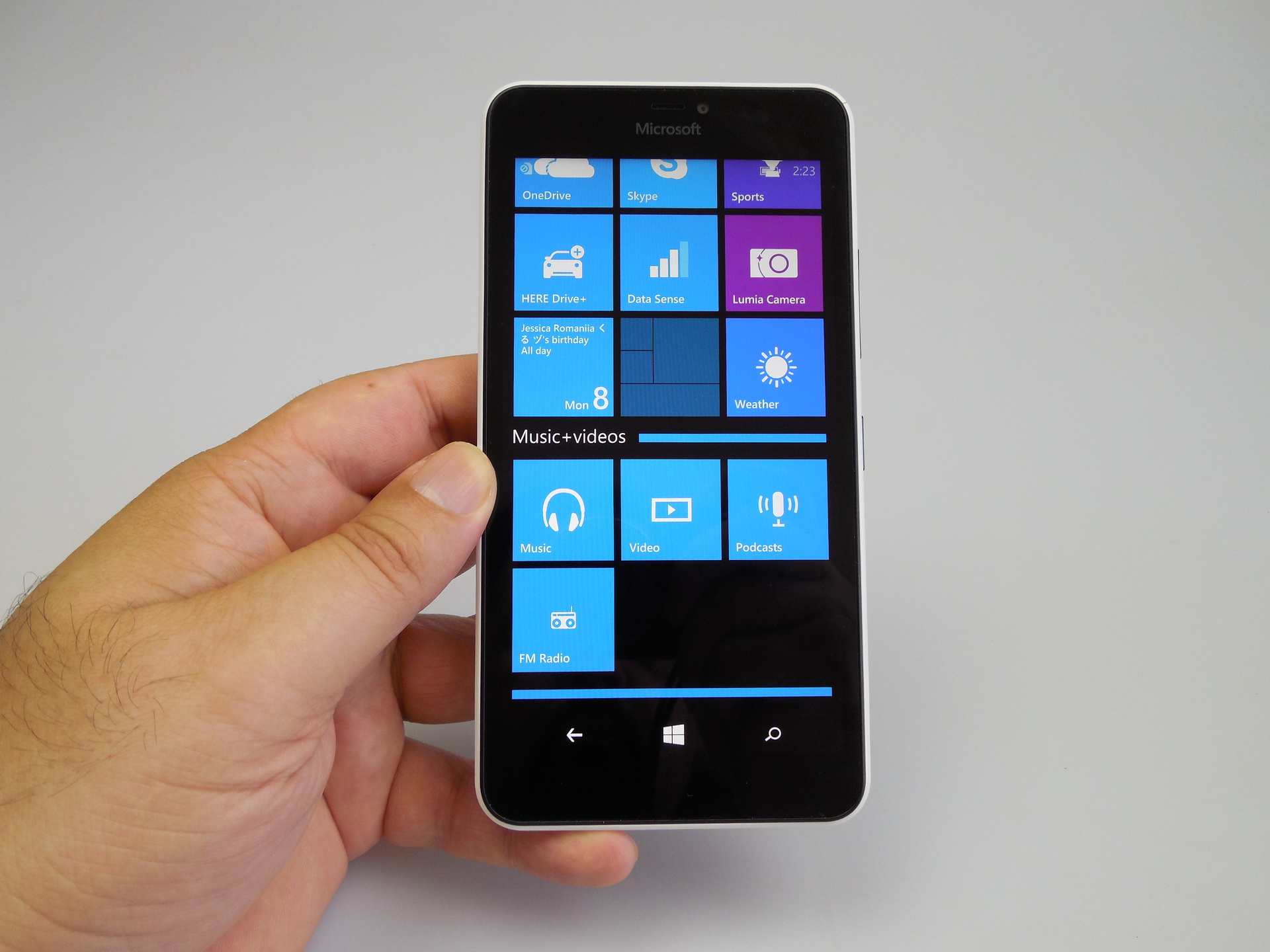 microsoft-lumia-640-xl-lte-review-shines-bright-with-a-crisp-display