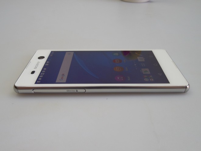 Sony-Xperia-M5_055