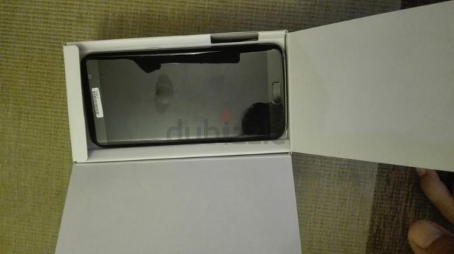 Galaxy-S7-box-1