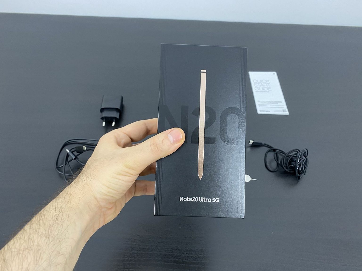 note 20 ultra box