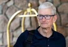 Tim Cook to End 15-Year Run as Apple CEO as John Ternus Takes Over Tim Cook to End 15-Year Run as Apple CEO as John Ternus Takes Over