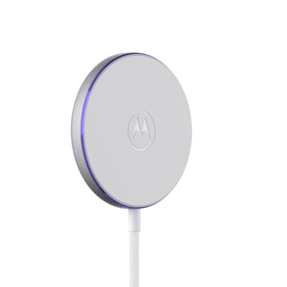 Moto snap wireless charger and compatible phone