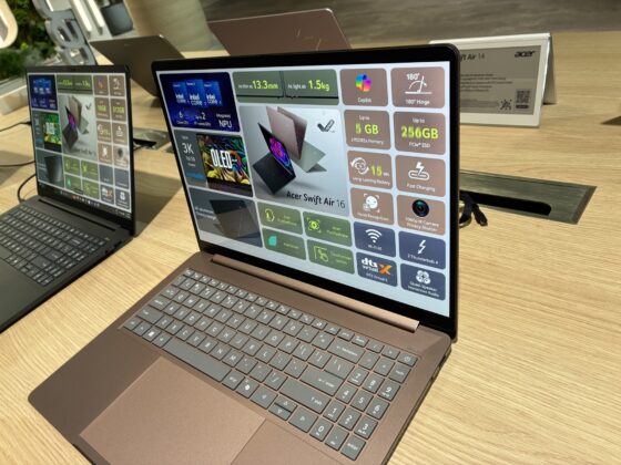 Acer Swift Air laptop ports and slim chassis