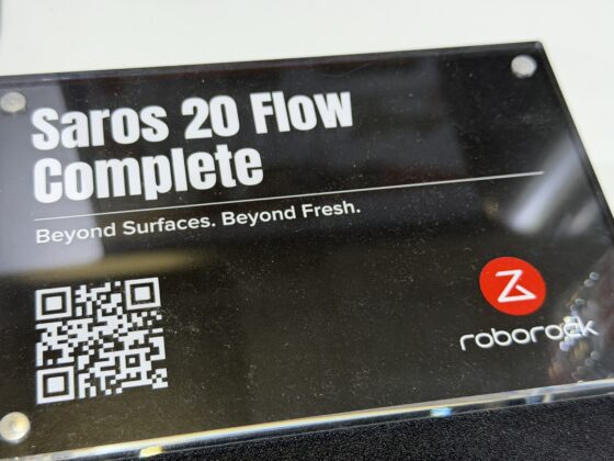 Roborock Saros 20 Flow Complete robot vacuum