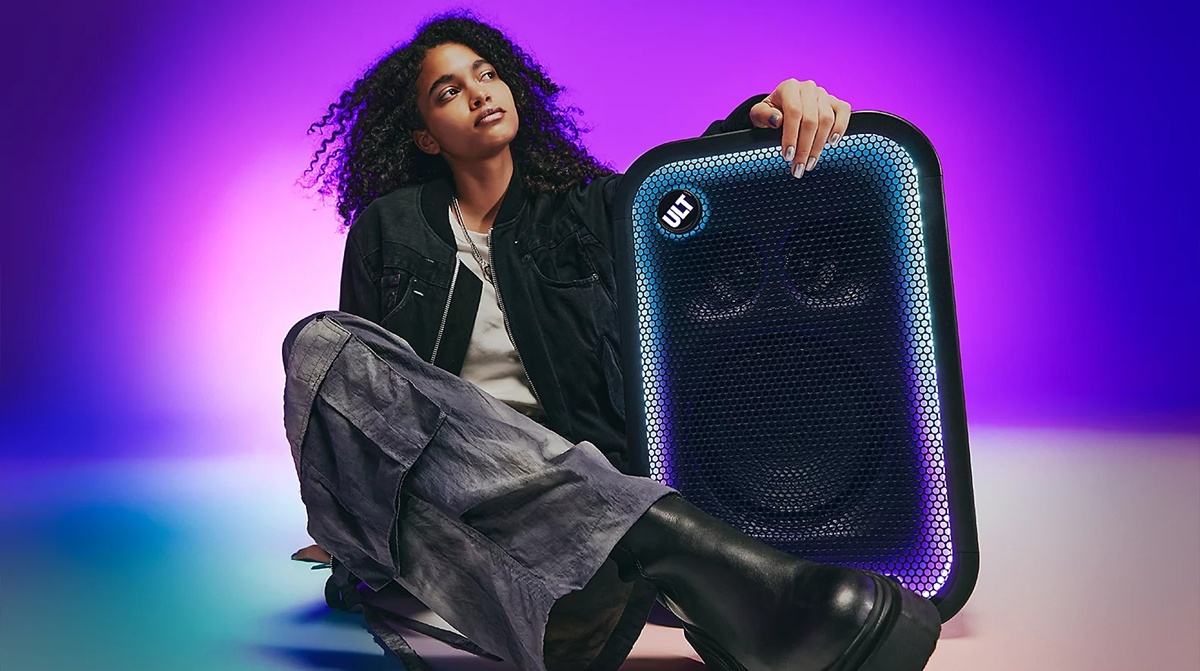 429907 Sony ULT Tower party speaker lineup