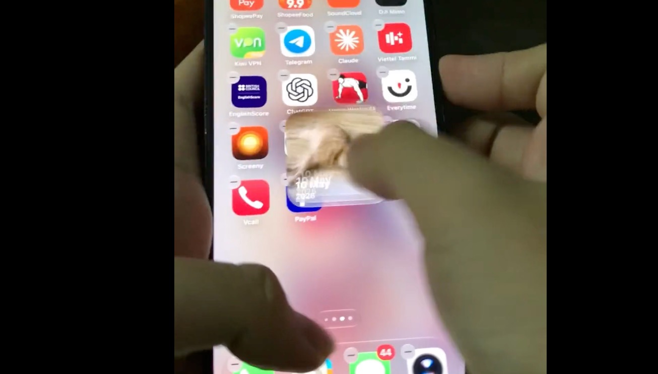 apple-ios-27-iphone-cover-a96871-001 iPhone display showing an iOS 27 interface glitch