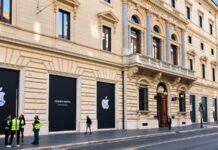 Apple Store workers strike across Italy on iPhone 18 Pro launch day Apple Store workers strike across Italy on iPhone 18 Pro launch day