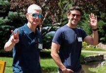 Tim Cook Gets $45 Million Apple Stock Award After CEO Transition Tim Cook Gets $45 Million Apple Stock Award After CEO Transition