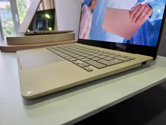 ASUS Zenbook 14 UX3480 side ports