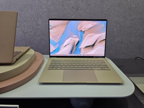 ASUS Zenbook 14 UX3480 display viewed from the front