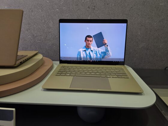 ASUS Zenbook 14 UX3480 thin laptop profile