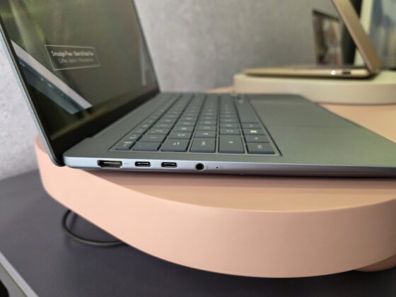 ASUS Zenbook 14 UX3480 port selection including HDMI and USB