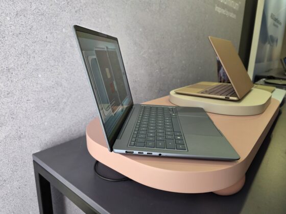ASUS Zenbook 14 UX3480 with Ceraluminum lid finish