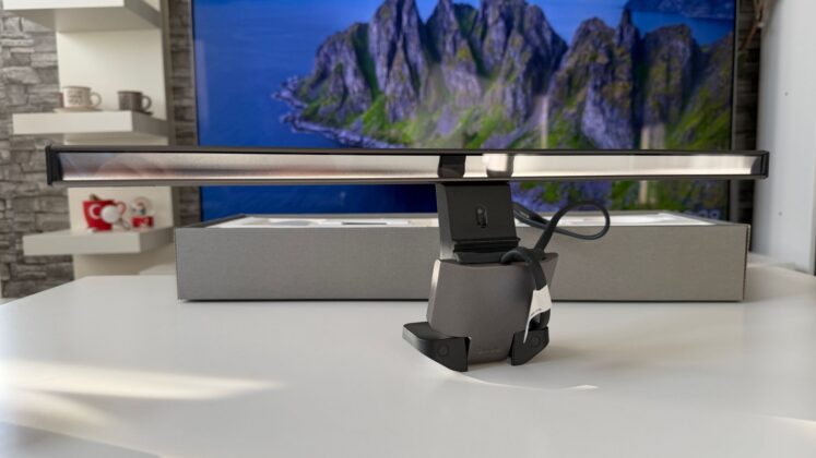BenQ ScreenBar Halo 2 Review: Dual-Sided Monitor Light Adds Adjustable Task and Bias Lighting