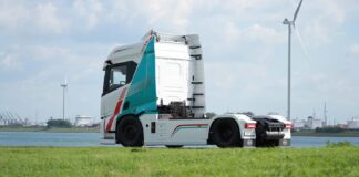 BYD ETT 44 electric heavy-duty tractor truck