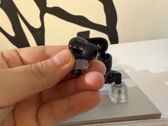 REDMI Buds 8 wireless earbuds.