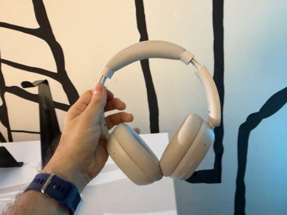 REDMI Headphones Neo shown in Mist Blue.