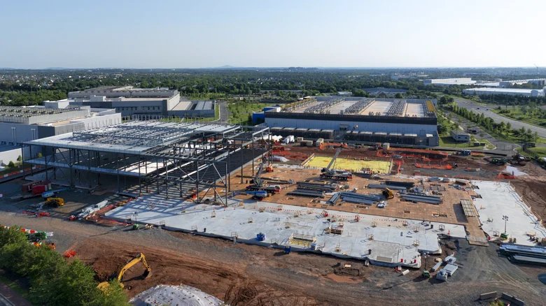 Data center facility