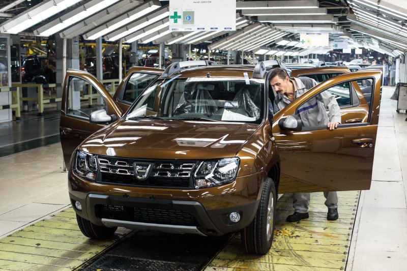 dacia-dacia-duster-dacia-bigster-cover-a96531-001 Dacia vehicle production context at the Mioveni factory in Romania