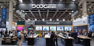 DOOGEE V Max Play Puts a 100-Lumen Projector in a 20,500mAh Rugged Phone