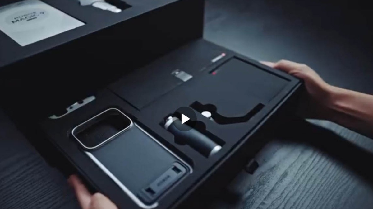 HONOR Magic 9 Pro Max camera kit accessories, including an external teleconverter.