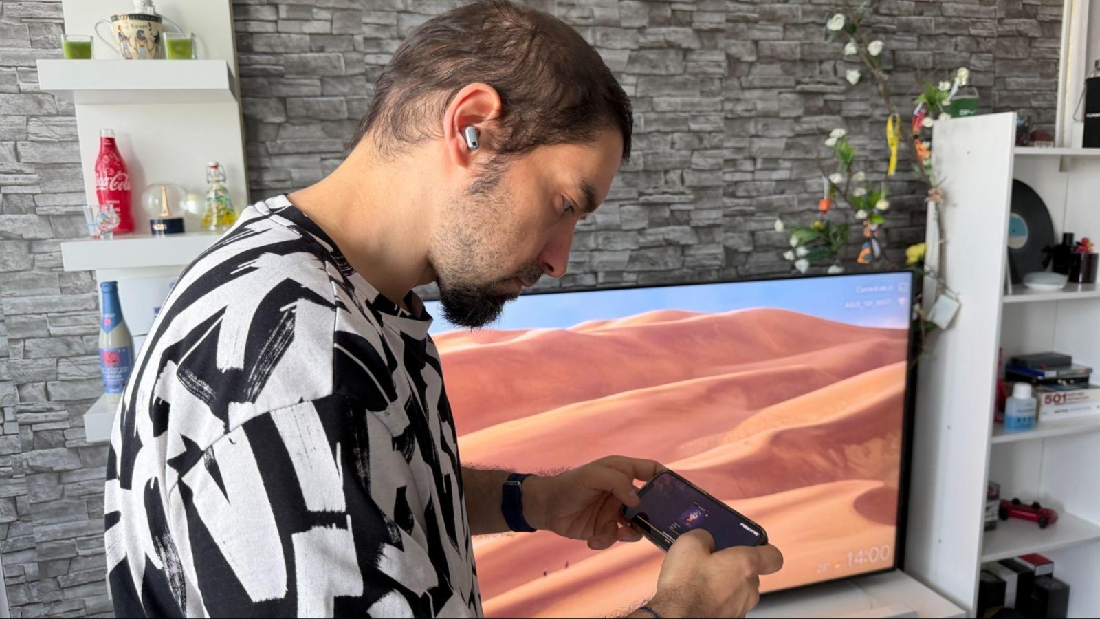 Huawei FreeBuds Neo earbuds detail