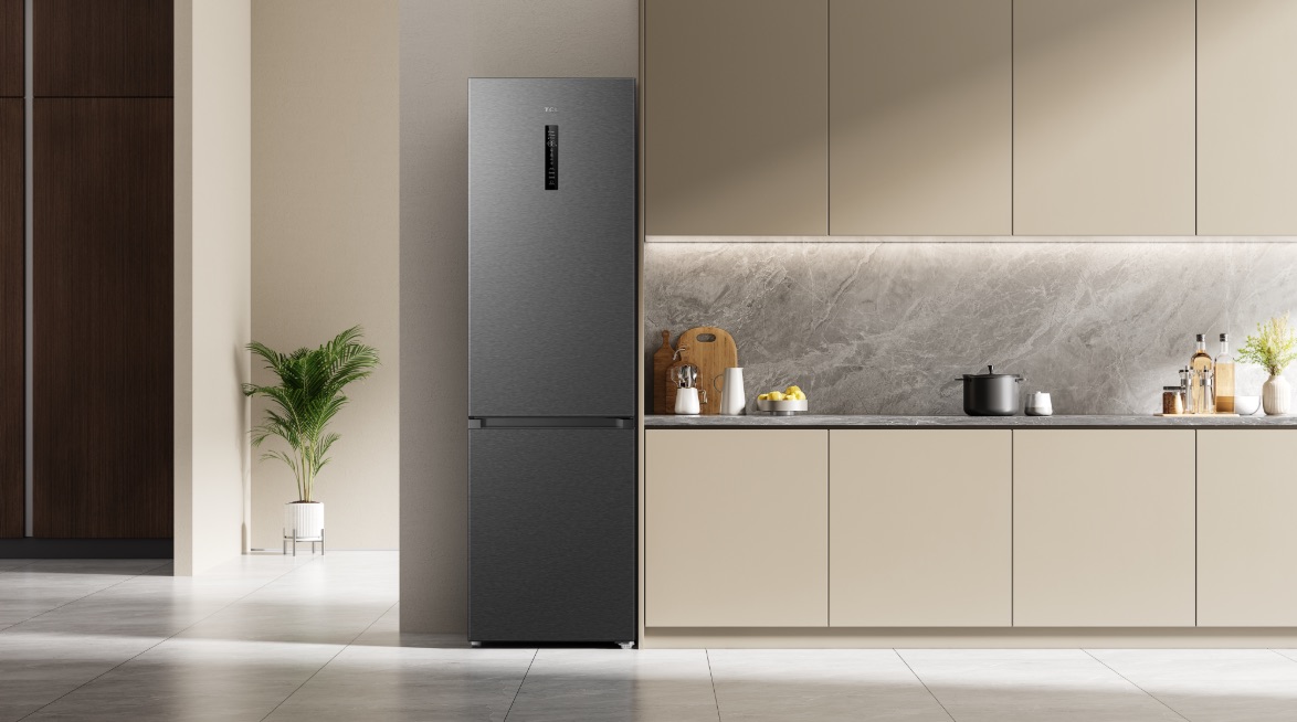TCL Dual Cooling Refrigerator with separate cooling circuits and a convertible temperature zone