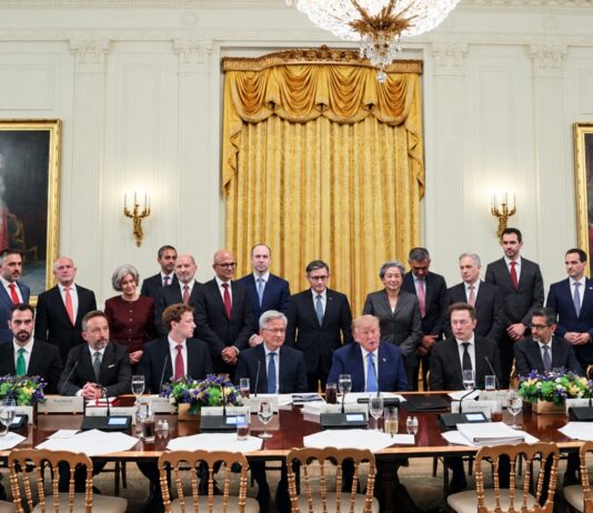 Google, OpenAI and Other AI Leaders Sign Voluntary White House Safety Pact