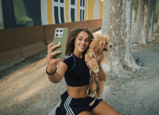 Motorola Names Three Women’s Football Ambassadors Ahead of FIFA Women’s World Cup 2027 Motorola promotional image for its women’s football ambassador campaign