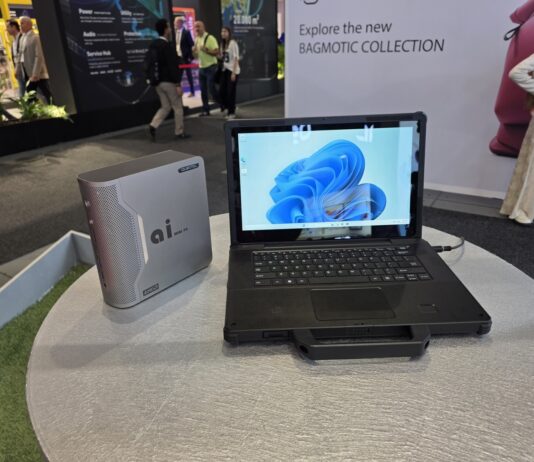 Oukitel RG14-P rugged laptop with solar charging