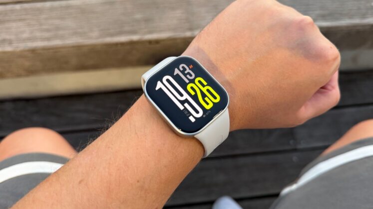 Redmi Watch 6 Active Review: AMOLED Screen, Bluetooth Calling and Up to 18 Days of Battery Life