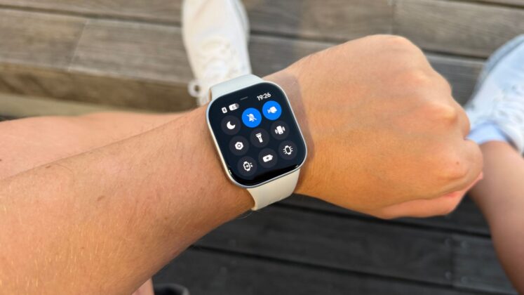 Redmi Watch 6 Active Review: AMOLED Screen, Bluetooth Calling and Up to 18 Days of Battery Life