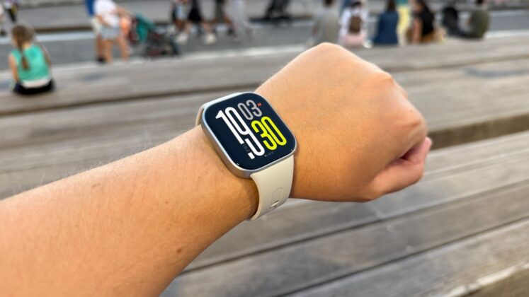 Redmi Watch 6 Active Review: AMOLED Screen, Bluetooth Calling and Up to 18 Days of Battery Life
