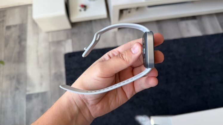 Redmi Watch 6 Active Review: AMOLED Screen, Bluetooth Calling and Up to 18 Days of Battery Life