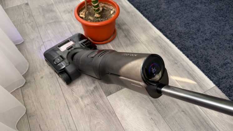 Roborock F25 Ultra Review: Steam and Hot-Water Cleaning Take Aim at Stubborn Floor Messes