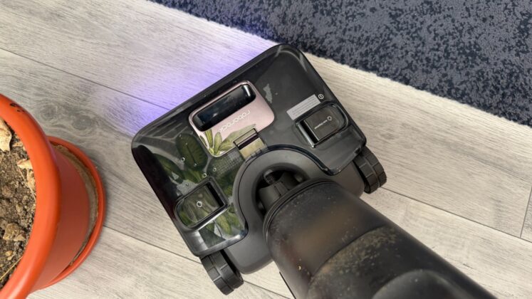 Roborock F25 Ultra Review: Steam and Hot-Water Cleaning Take Aim at Stubborn Floor Messes
