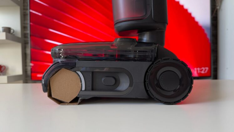 Roborock F25 Ultra Review: Steam and Hot-Water Cleaning Take Aim at Stubborn Floor Messes