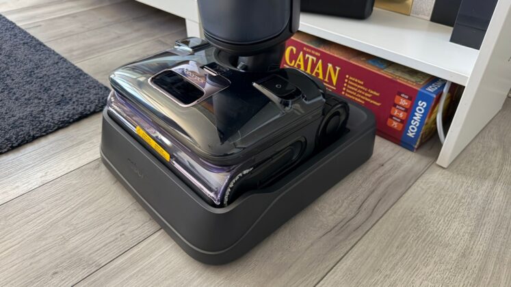 Roborock F25 Ultra Review: Steam and Hot-Water Cleaning Take Aim at Stubborn Floor Messes